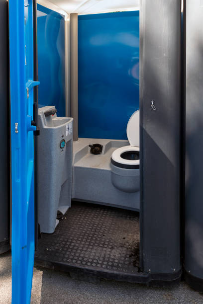 Best Portable restroom trailer rental  in Rosemount, MN